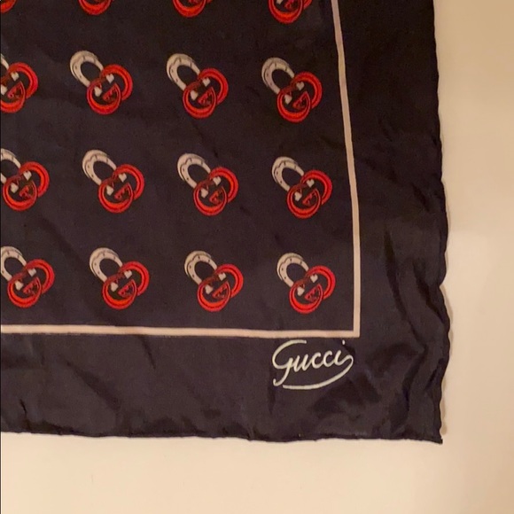 Authentic Gucci lock square silk scarf - Picture 3 of 6